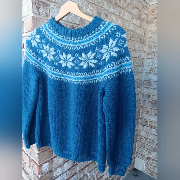 Handknit Wool Snowflake Fair Isle Sweater - Picture 1 of 7